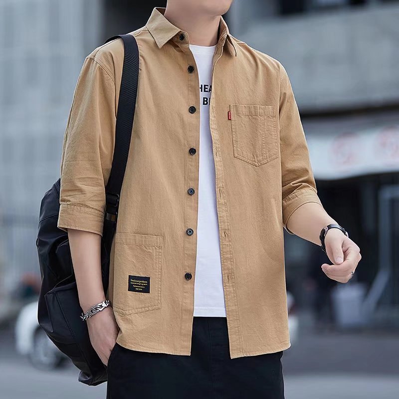 Lässiges Herrenhemd aus Baumwolle mit mittleren Ärmeln